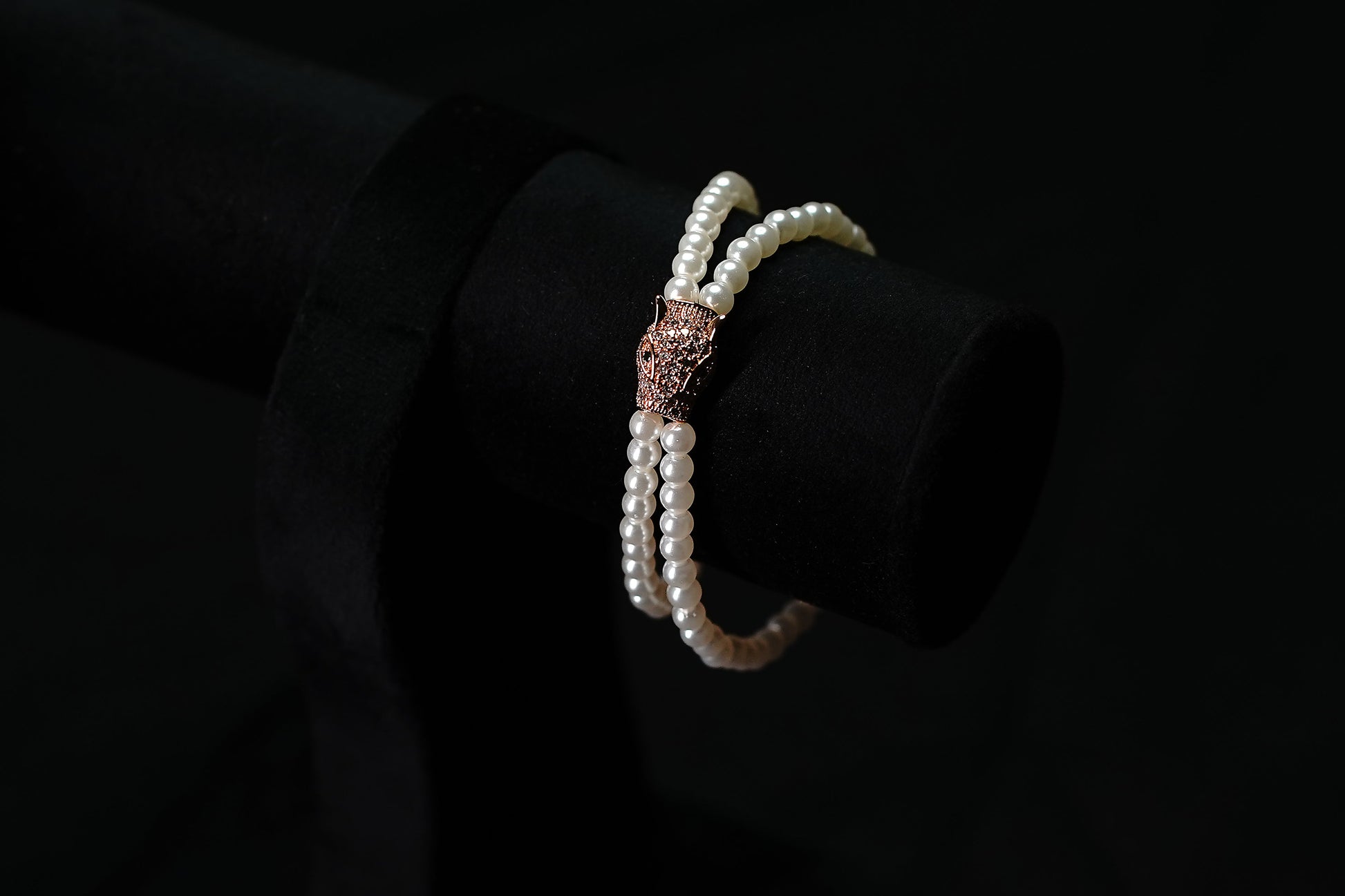 Elegant Pearl Beaded Bracelet with Rose Gold Panther Clasp - OY JEWELLS - 
